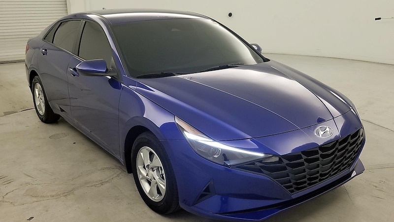 2023 Hyundai Elantra SE Hero Image