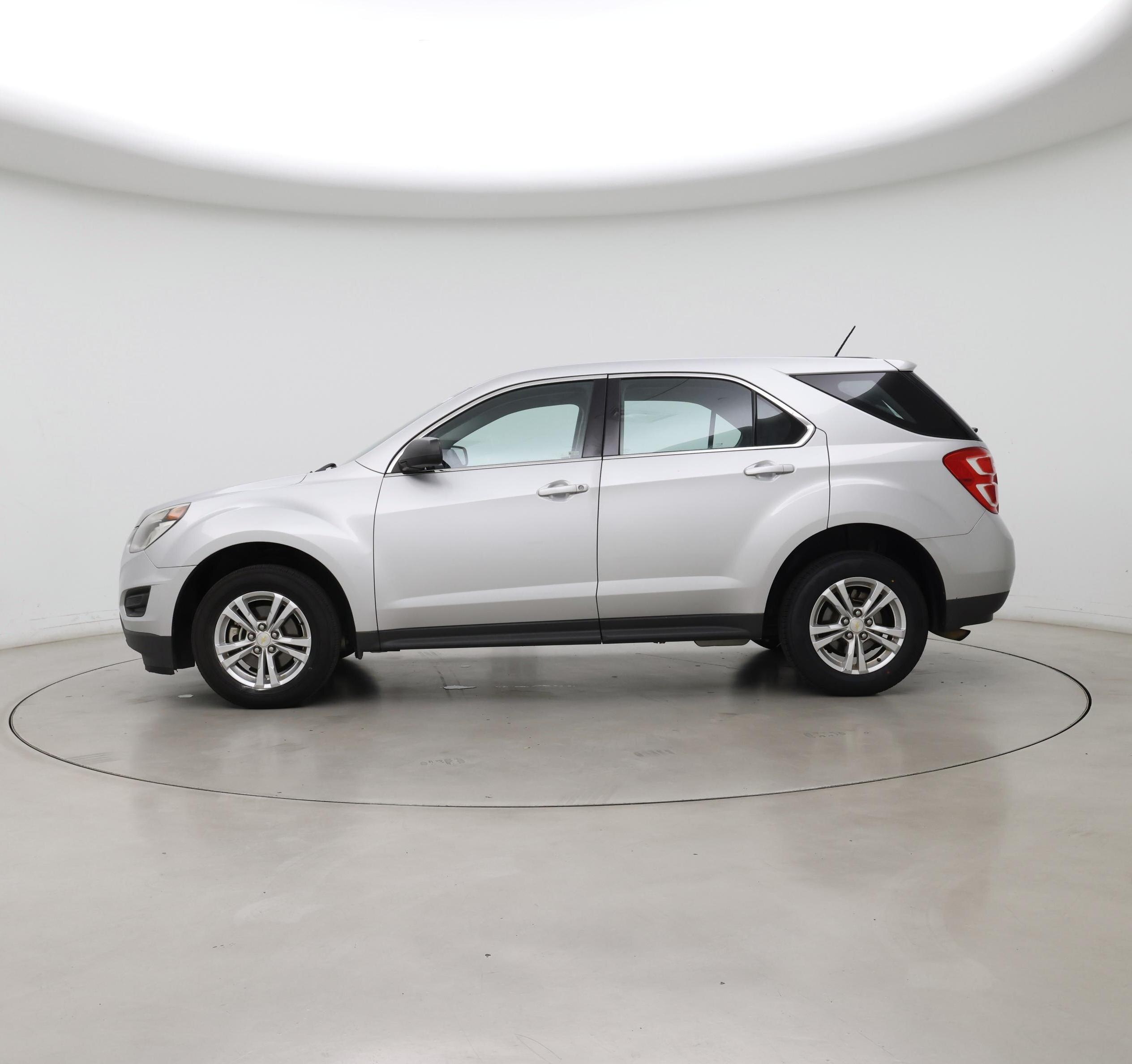 Thumbnail: 2017 Chevrolet Equinox - 3