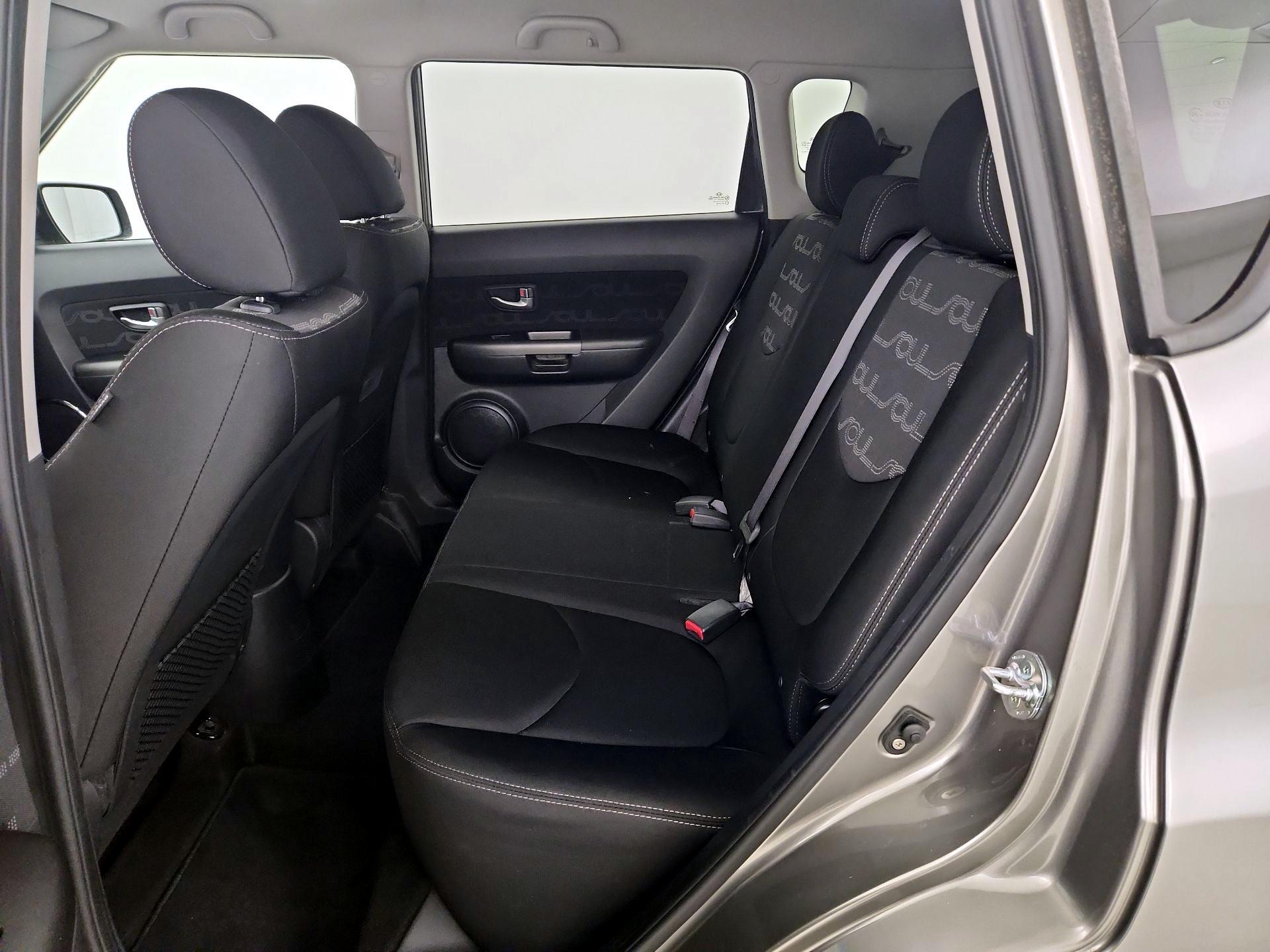 Thumbnail: 2013 Kia Soul - 18
