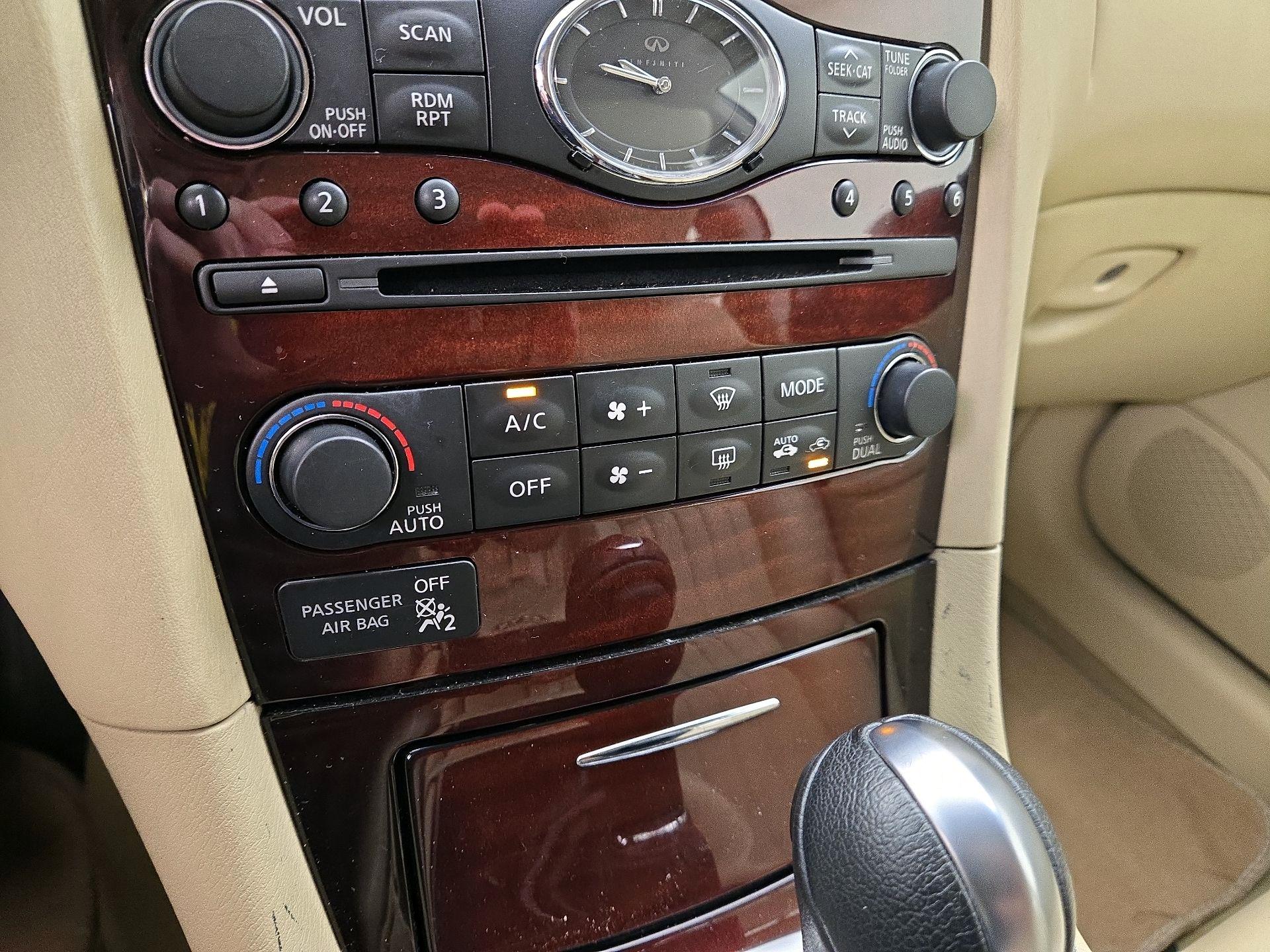 Thumbnail: 2016 INFINITI QX50 - 16