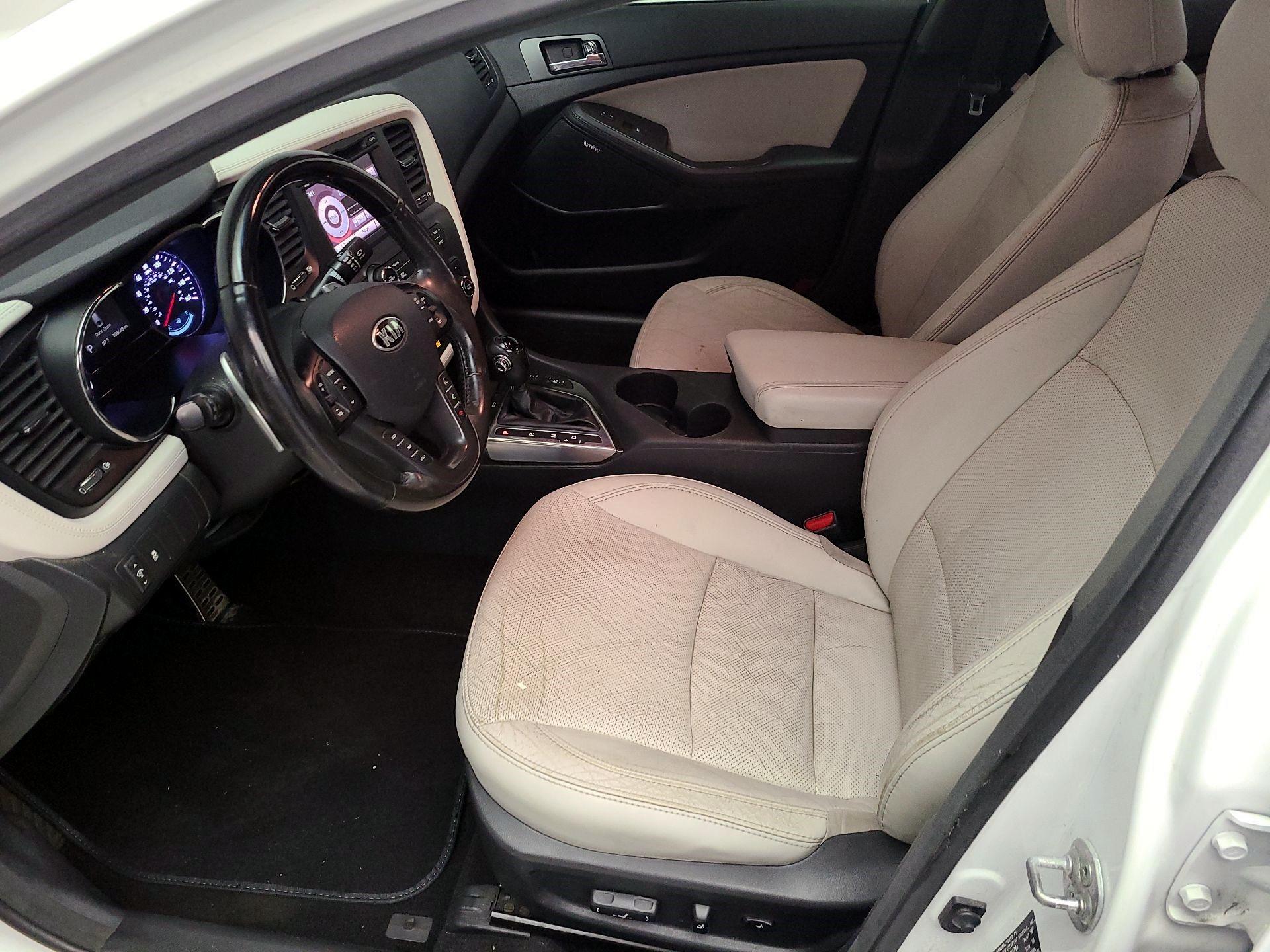 Thumbnail: 2013 Kia Optima - 11