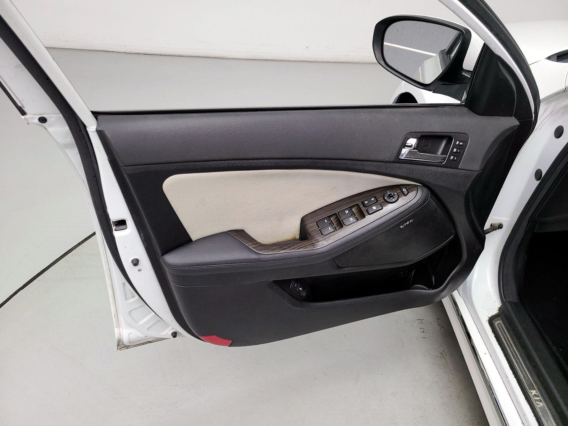 Thumbnail: 2013 Kia Optima - 12