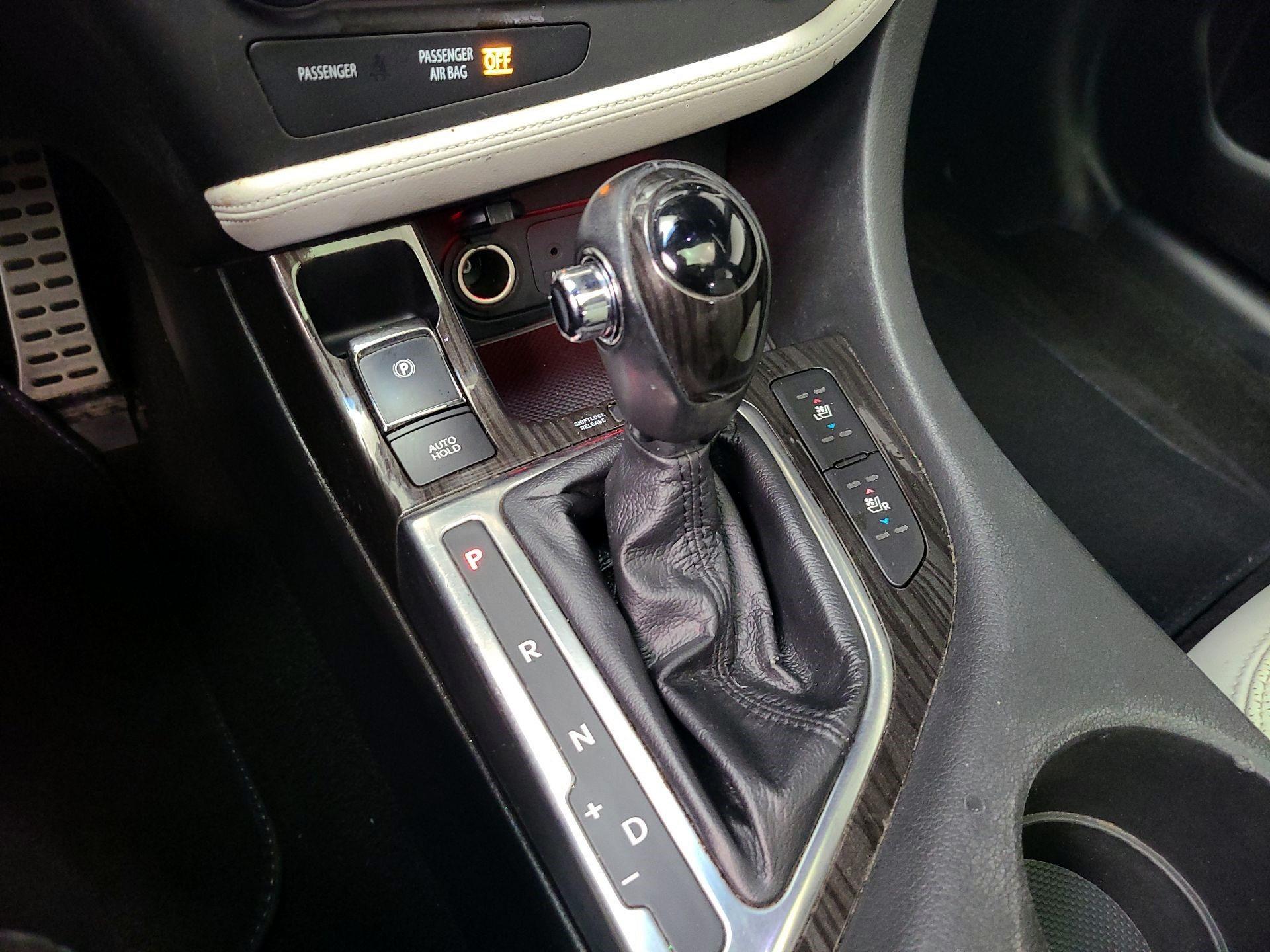 Thumbnail: 2013 Kia Optima - 17