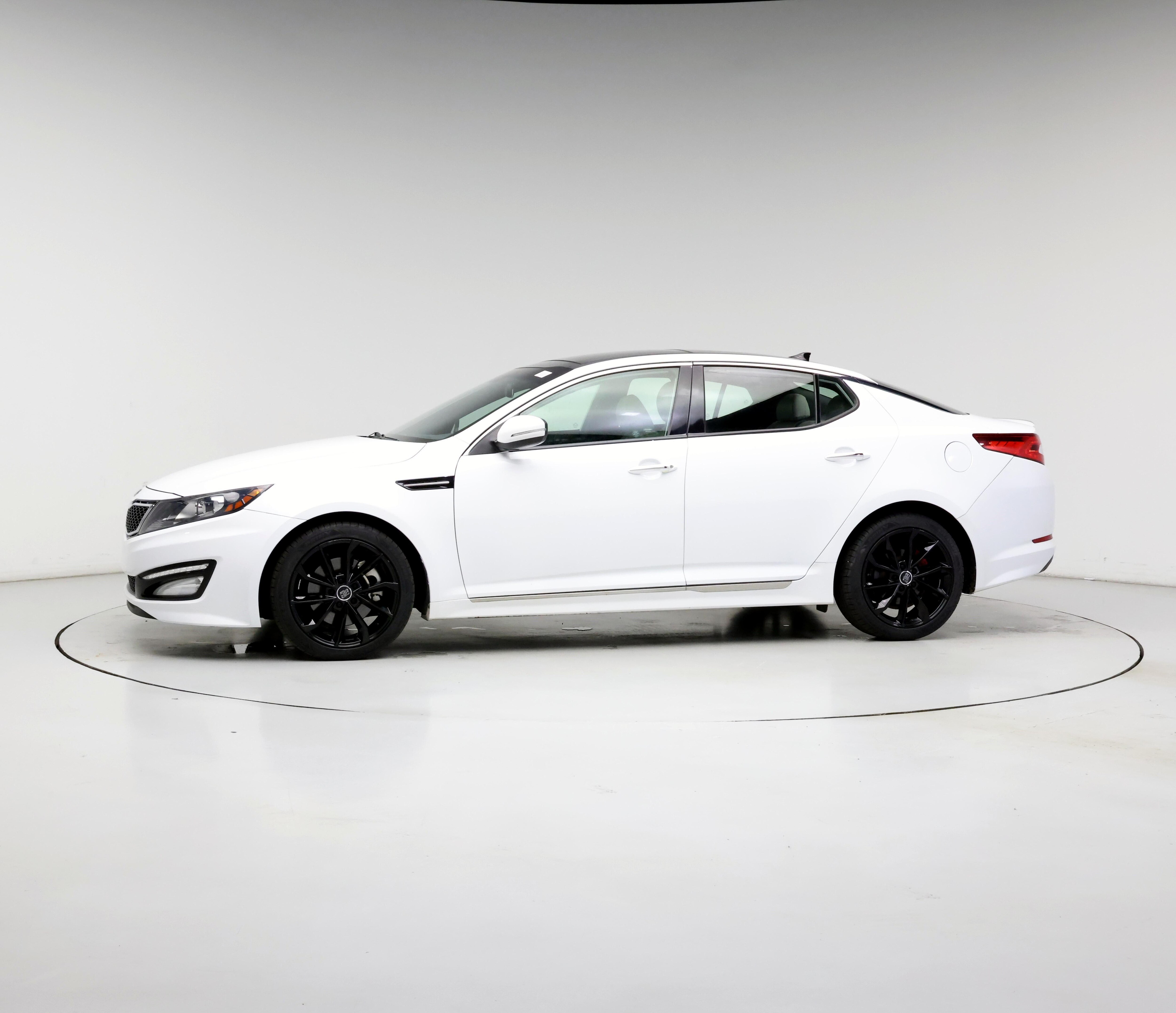 Thumbnail: 2013 Kia Optima - 3