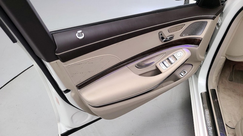 2018 Mercedes-Benz S-Class S 560 12