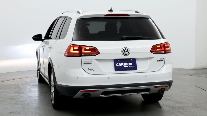 2017 Volkswagen Golf Alltrack SEL 6