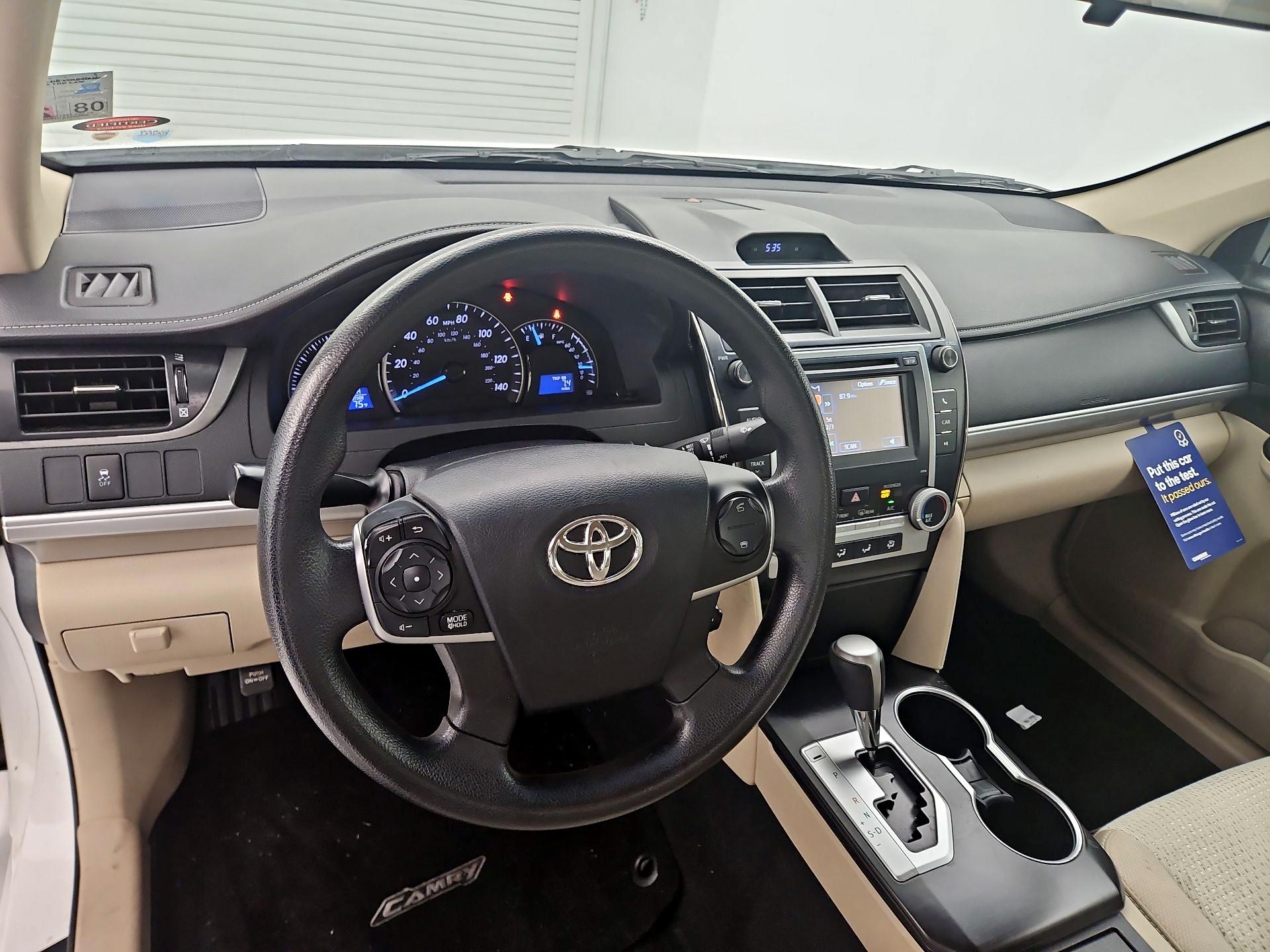 Thumbnail: 2014 Toyota Camry - 9