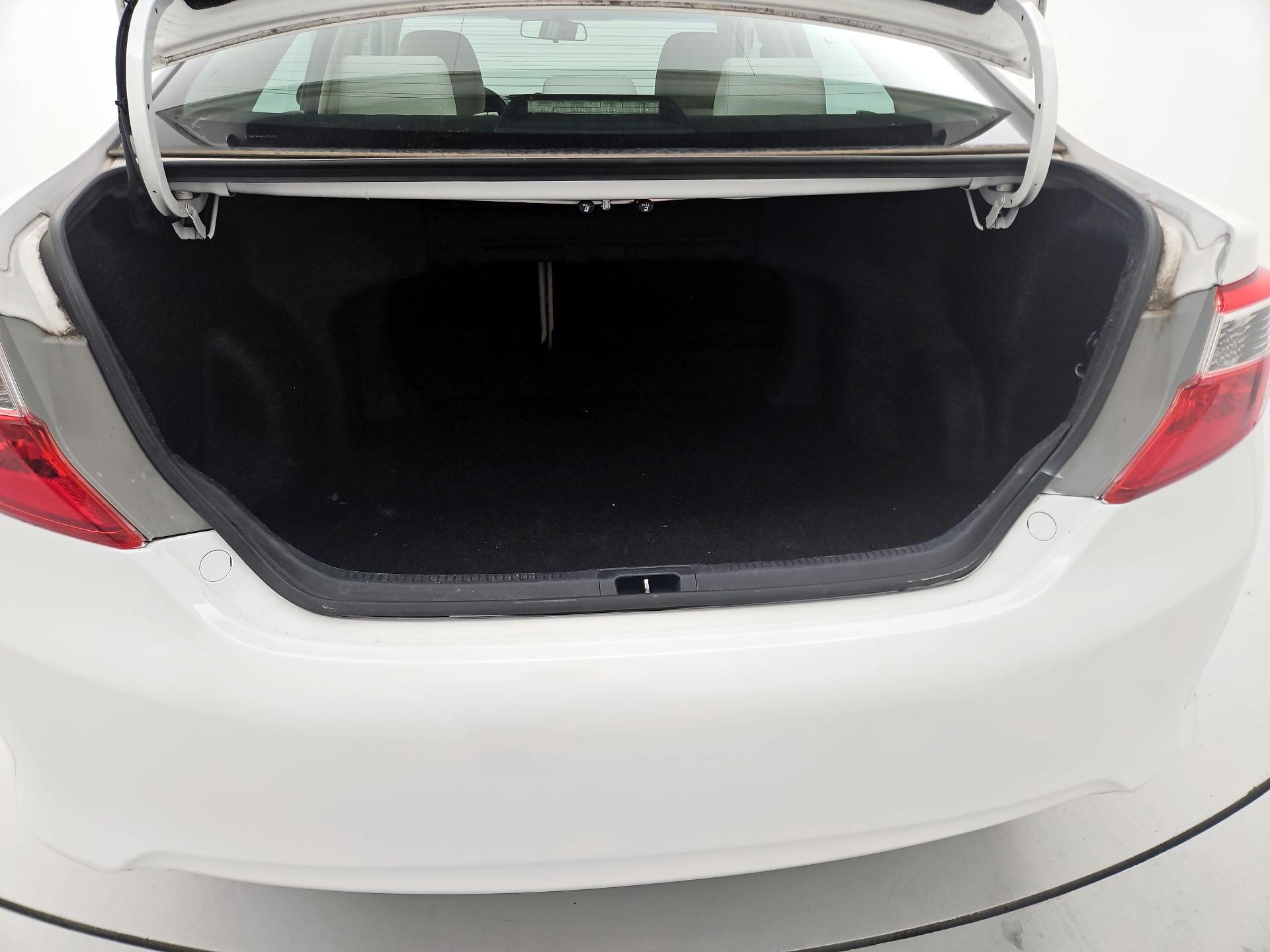 Thumbnail: 2014 Toyota Camry - 20