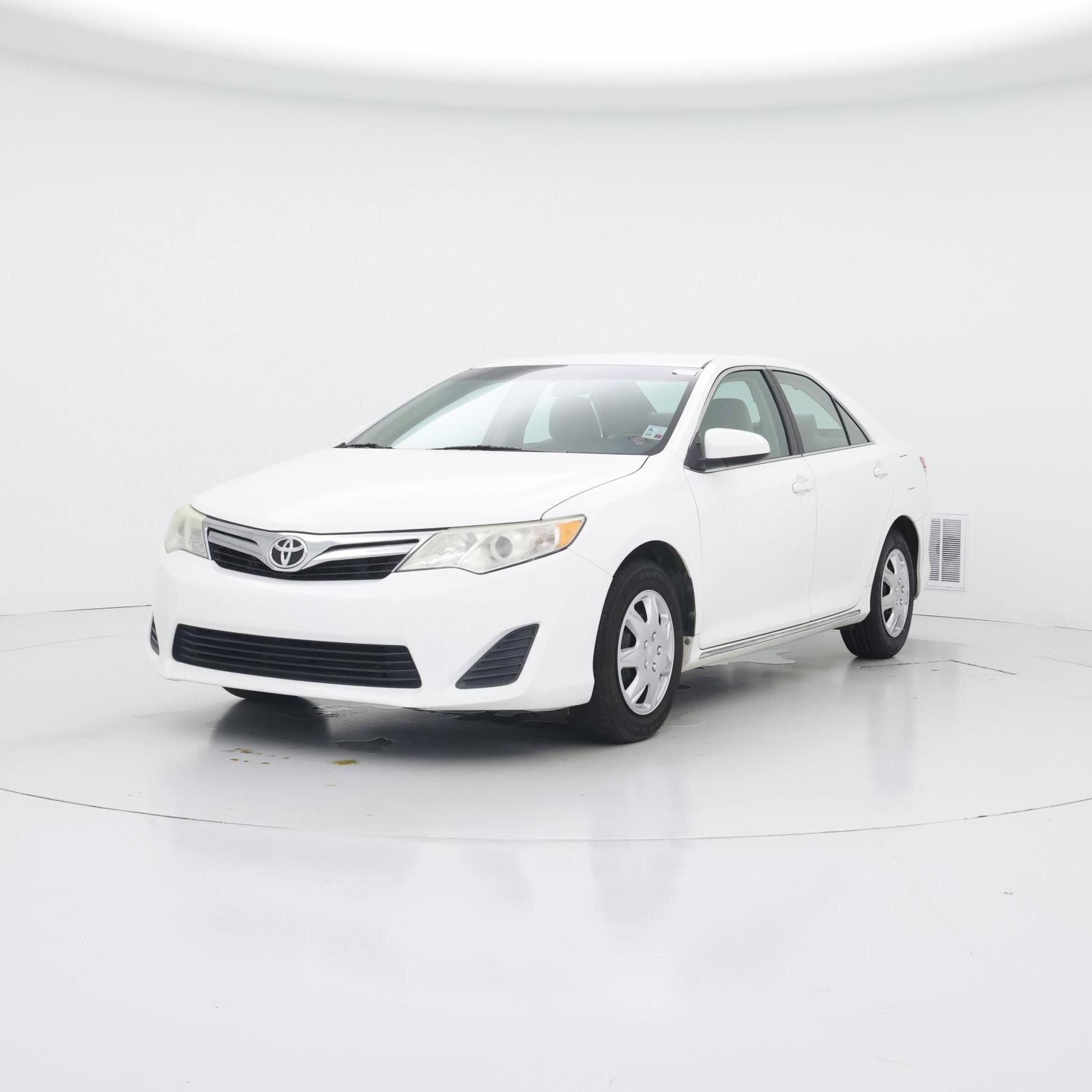 Thumbnail: 2014 Toyota Camry - 4