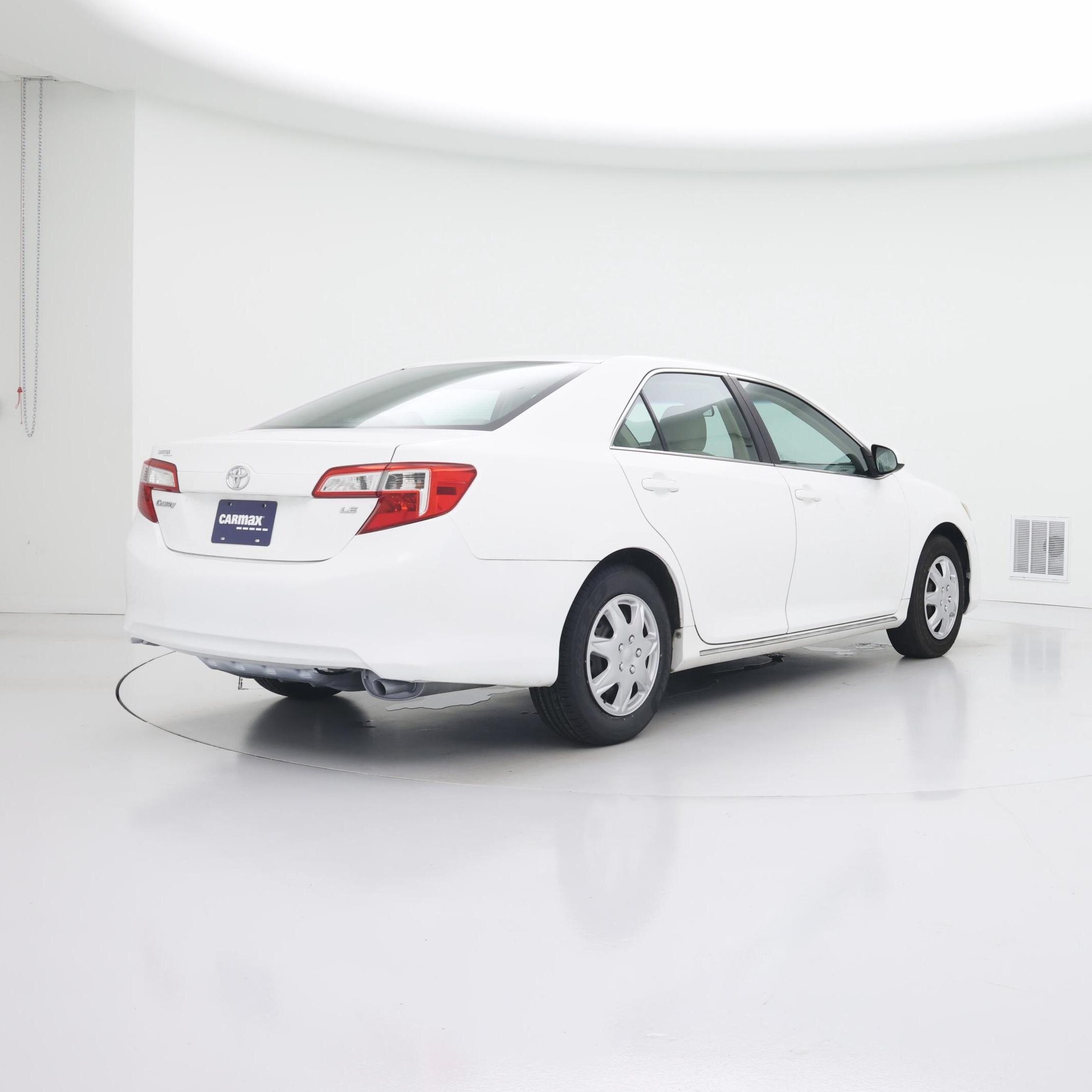 Thumbnail: 2014 Toyota Camry - 8