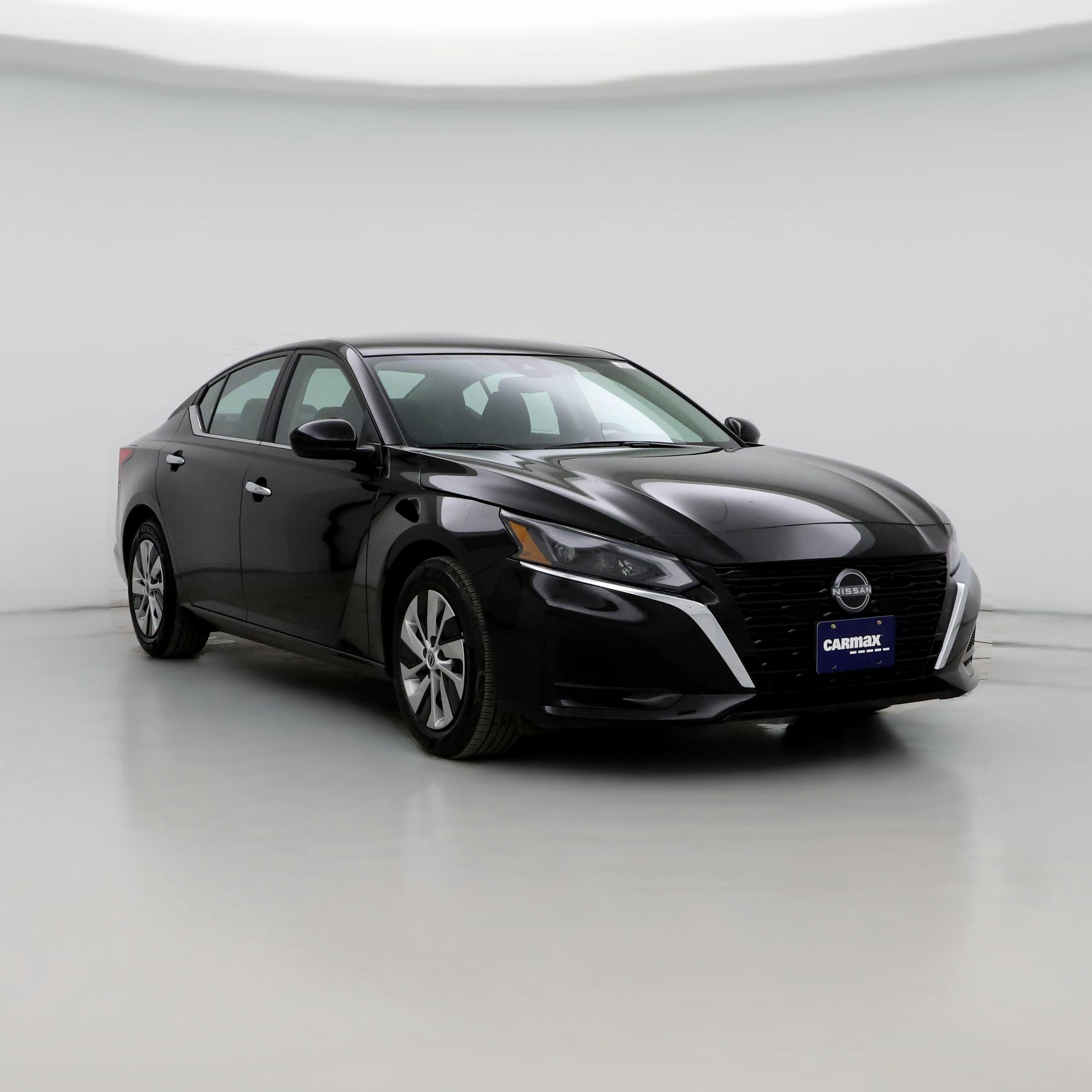 Used Nissan in Urbandale IA for Sale