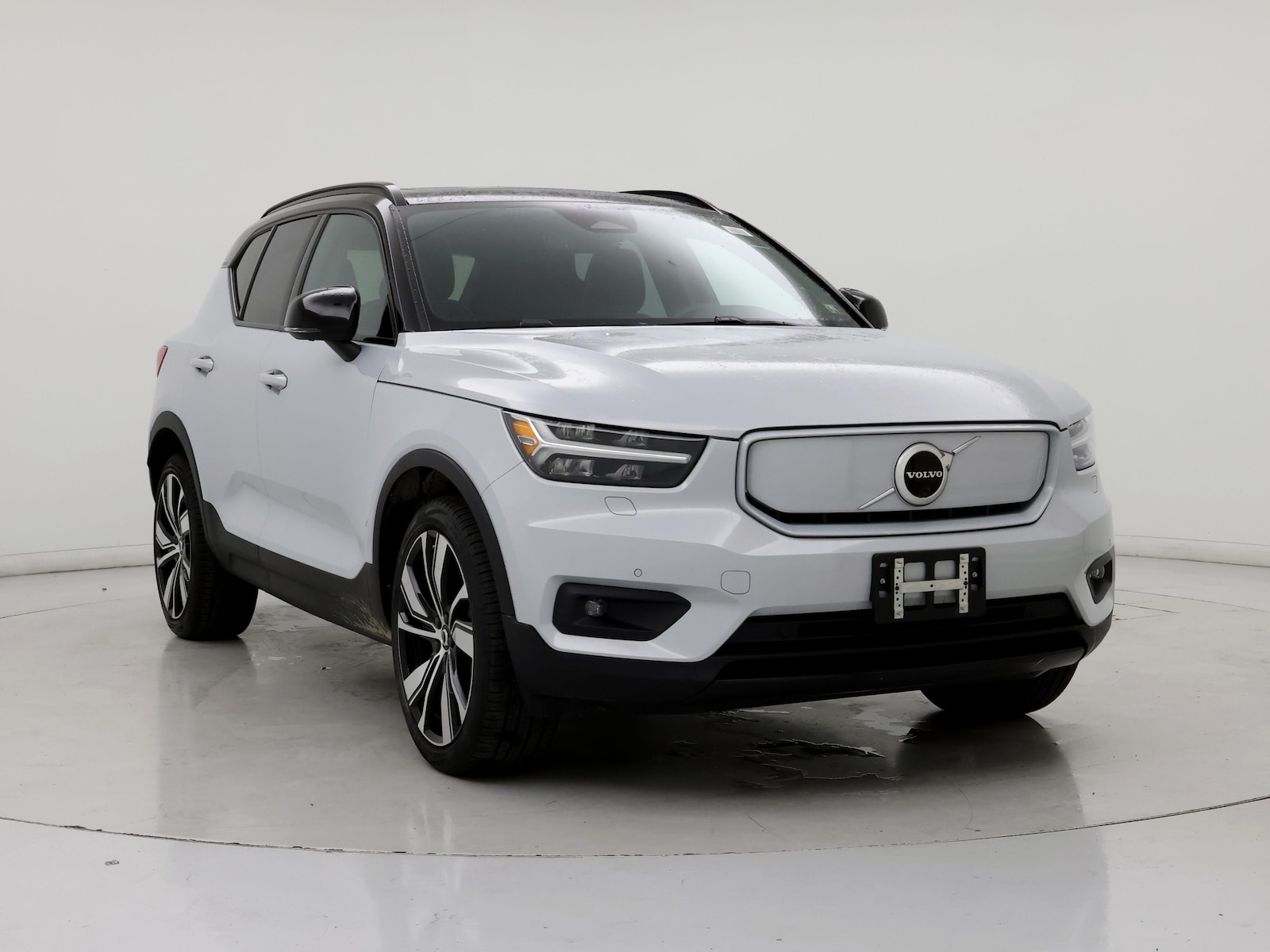 Used 2021 Volvo XC40 Recharge with VIN YV4ED3UR5M2565212 for sale in Kenosha, WI