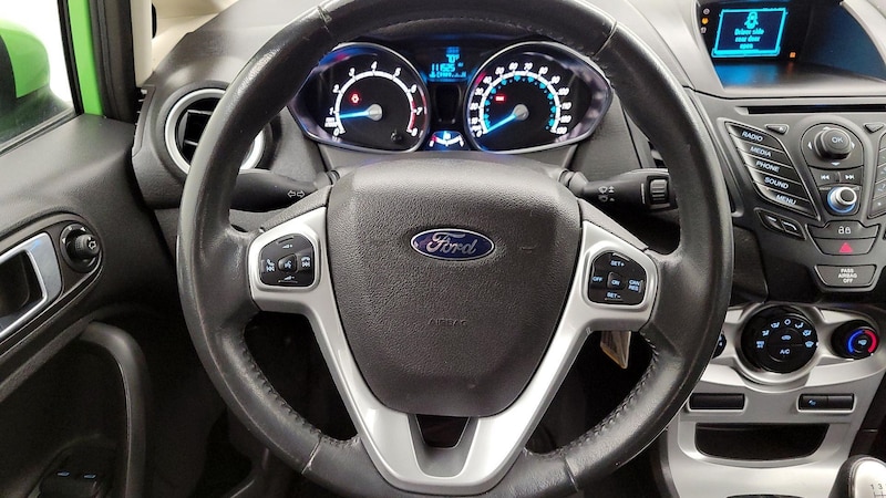 2014 Ford Fiesta SE 10