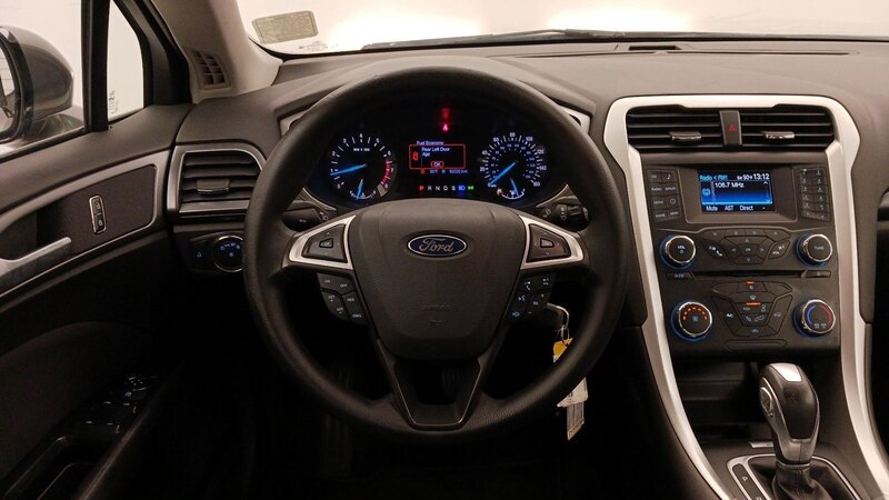 2013 Ford Fusion SE 10