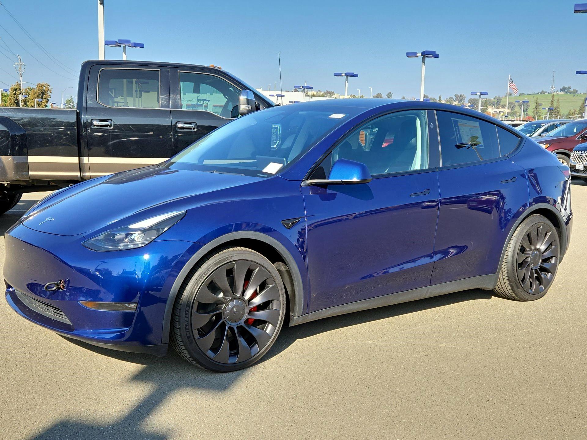 Thumbnail: 2023 Tesla Model Y - 3