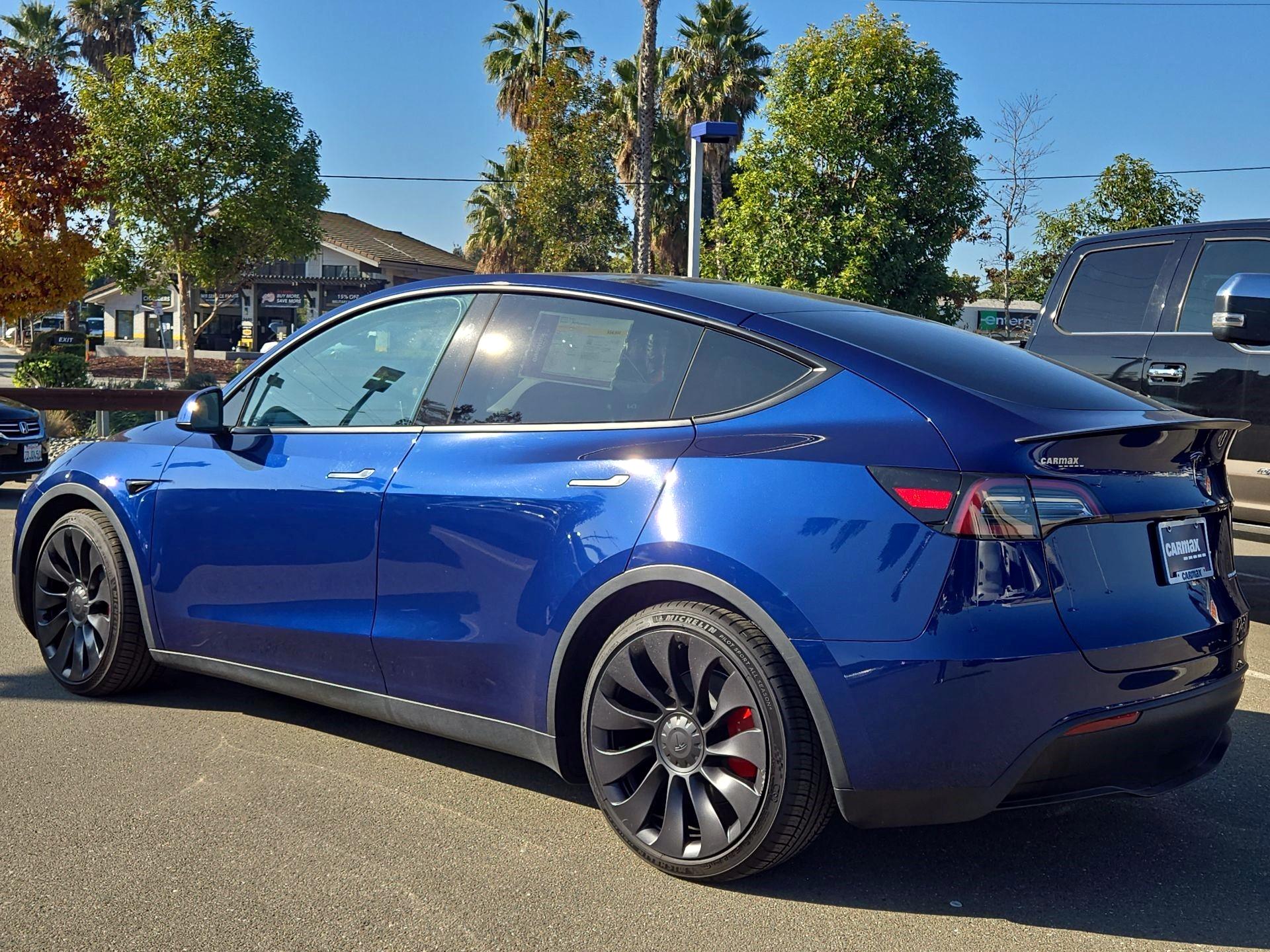 Thumbnail: 2023 Tesla Model Y - 7