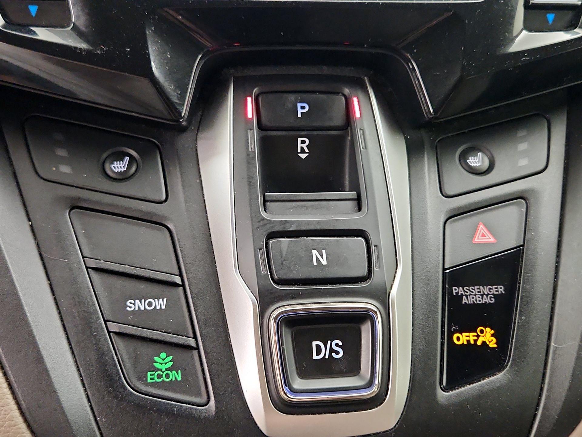 Thumbnail: 2018 Honda Odyssey - 17