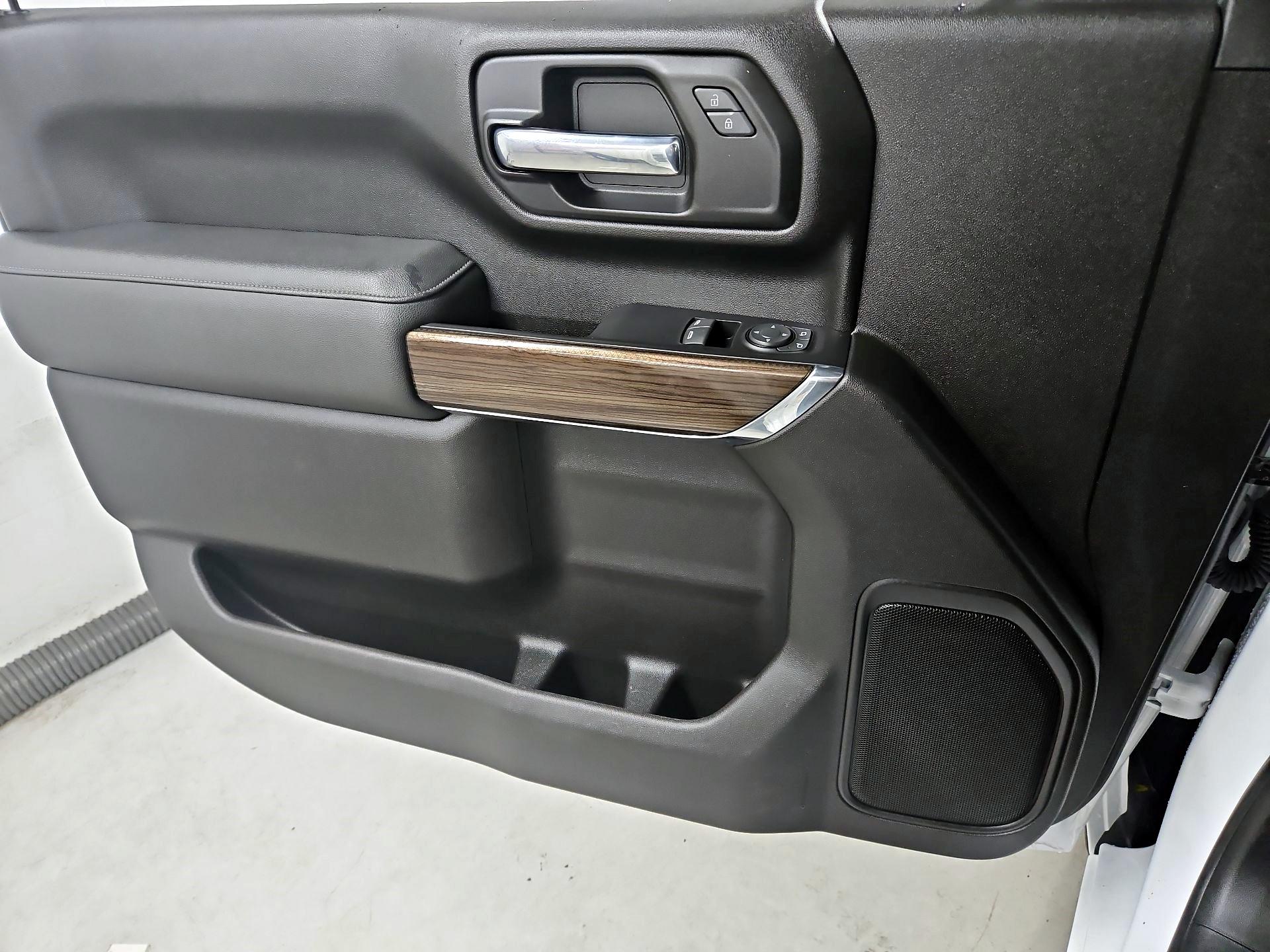 Thumbnail: 2022 Chevrolet Silverado 3500 - 12