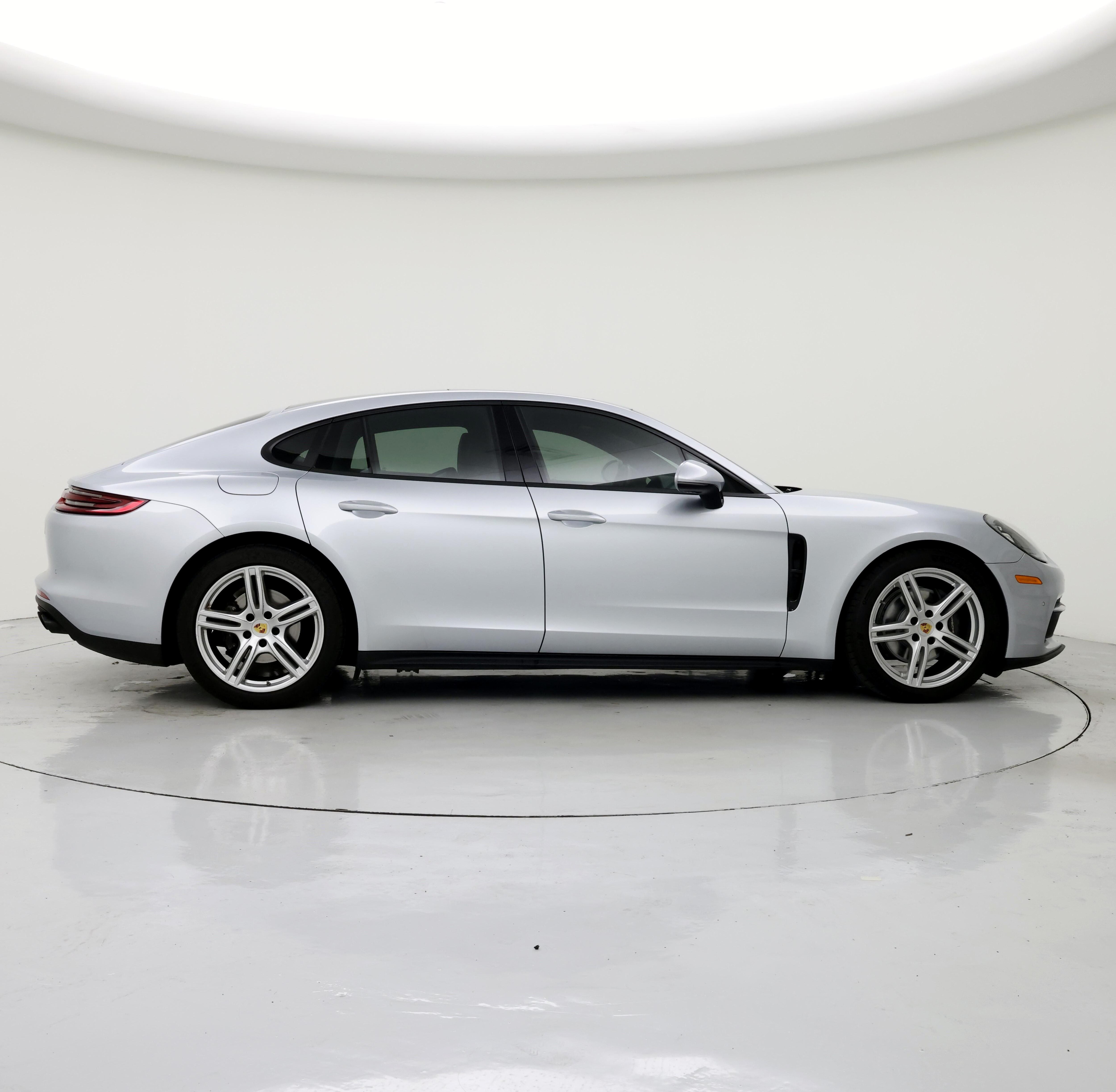 Thumbnail: 2018 Porsche Panamera - 7