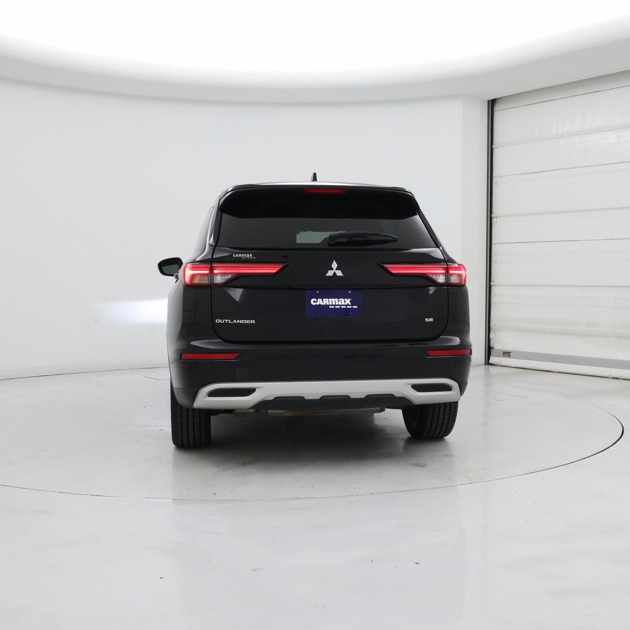 Thumbnail: 2023 Mitsubishi Outlander - 6