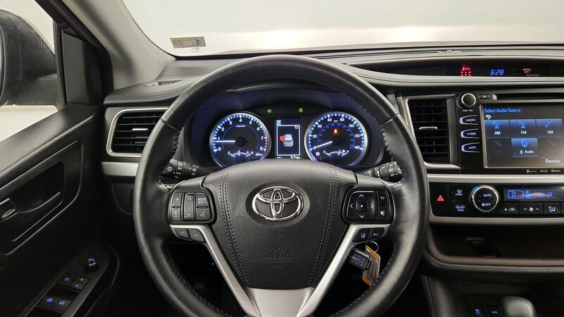 2018 Toyota Highlander Plus 10