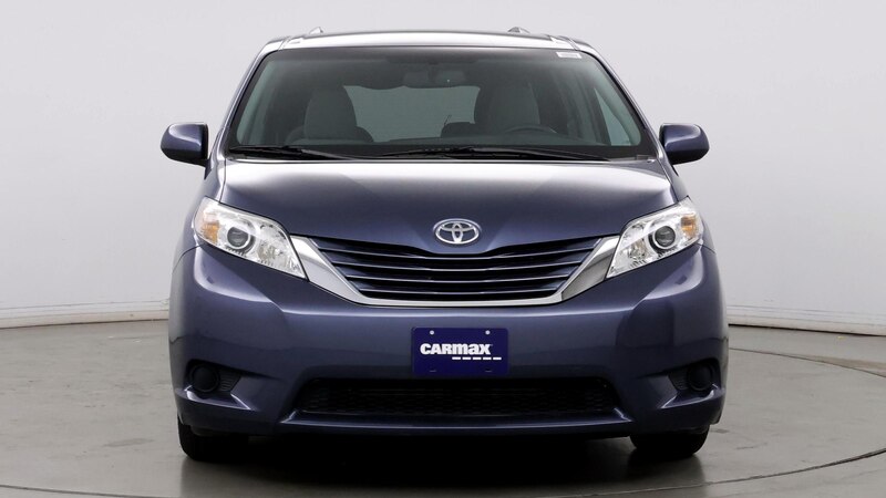 2017 Toyota Sienna LE 4