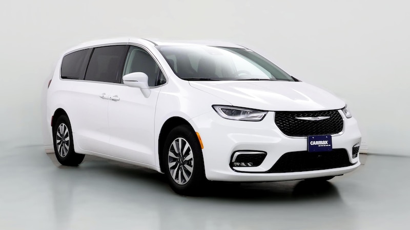 2022 Chrysler Pacifica Hybrid Touring L Hero Image