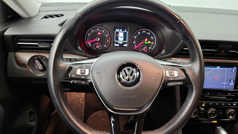 2020 Volkswagen Passat SEL 10