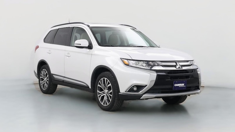 2016 Mitsubishi Outlander SE Hero Image