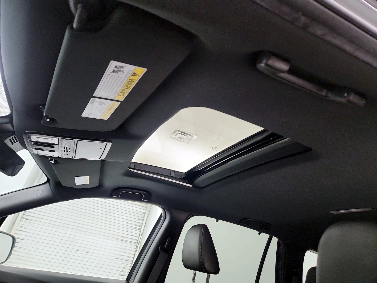 Sunroof(s) & Overhead Airbags