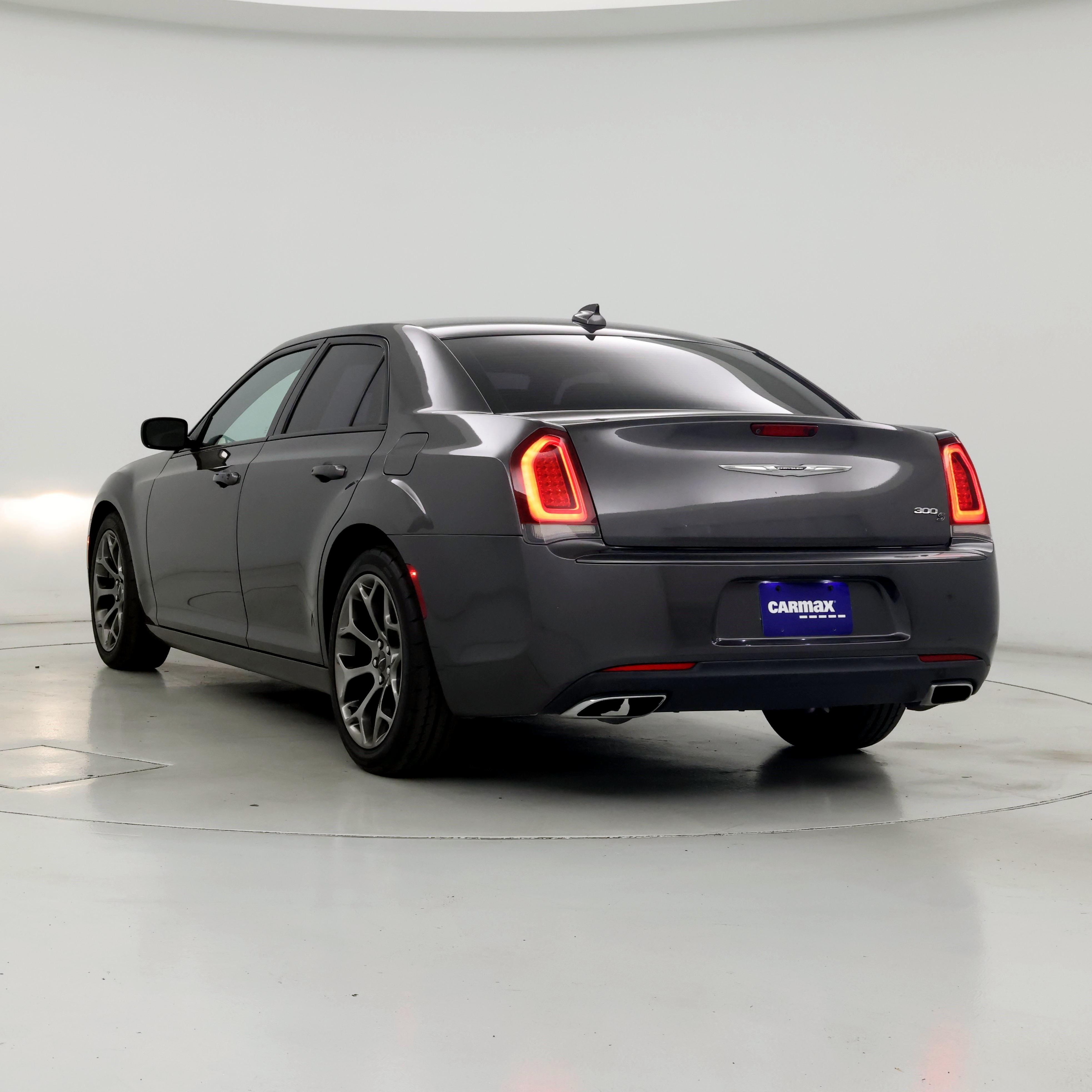 Thumbnail: 2017 Chrysler 300 - 2