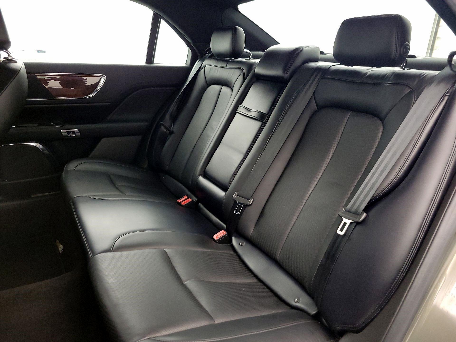 Thumbnail: 2017 Lincoln Continental - 20