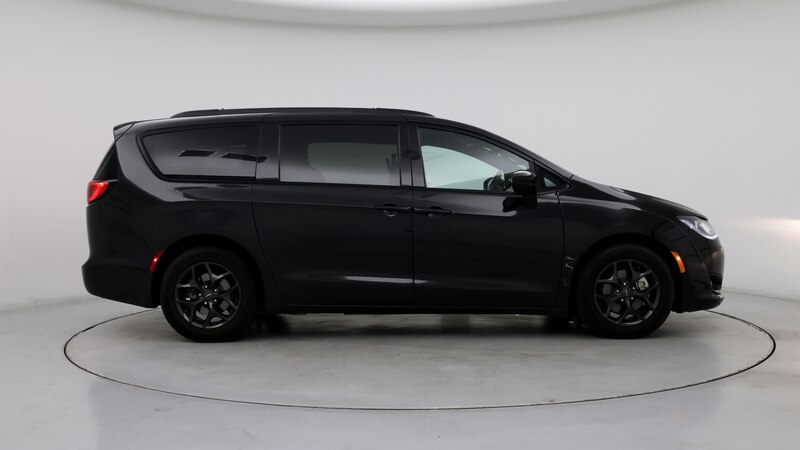 2019 Chrysler Pacifica  7