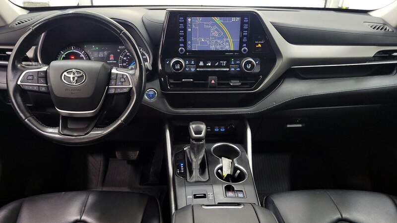 2022 Toyota Highlander XLE 9