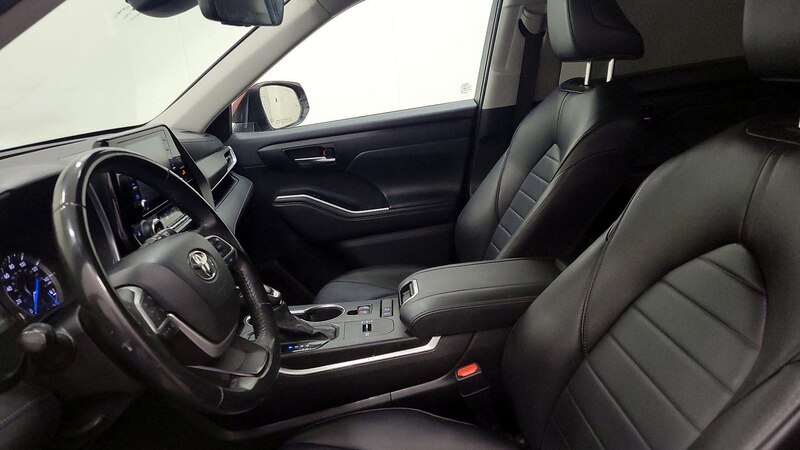 2022 Toyota Highlander XLE 11