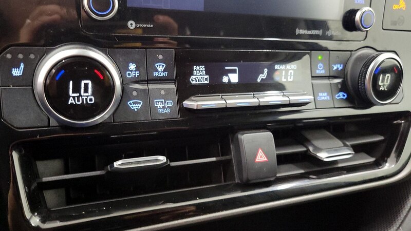 2022 Toyota Highlander XLE 17