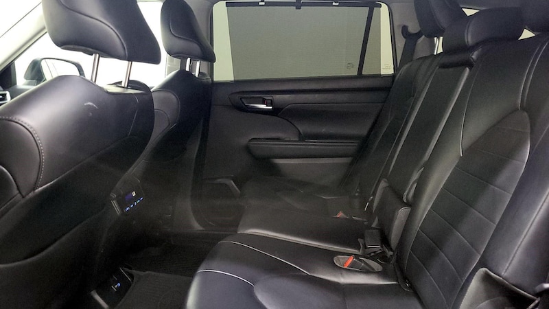 2022 Toyota Highlander XLE 21