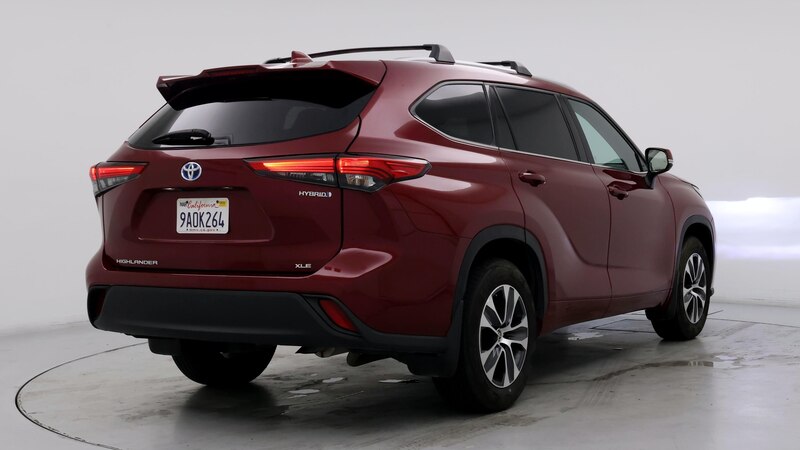 2022 Toyota Highlander XLE 8