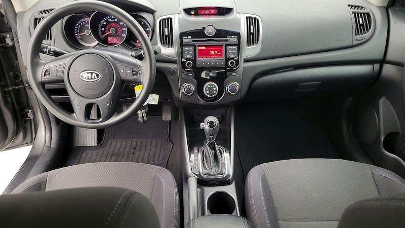 2013 Kia Forte EX 9