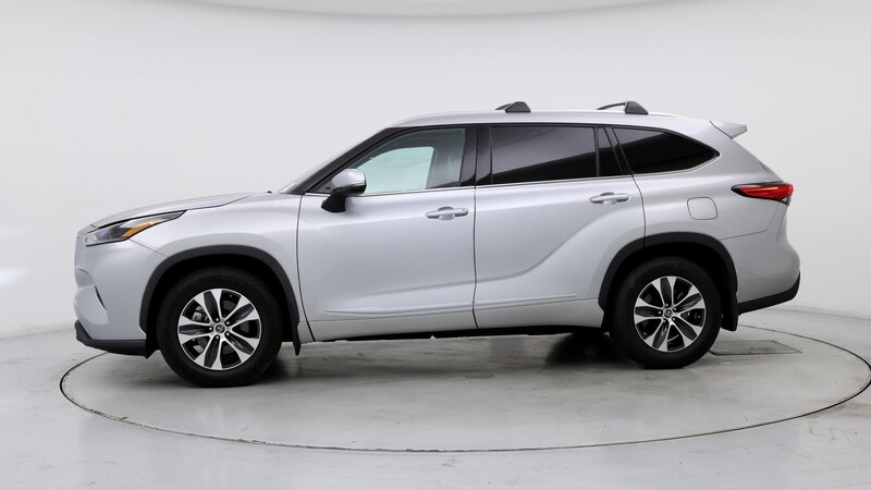 2021 Toyota Highlander XLE 3