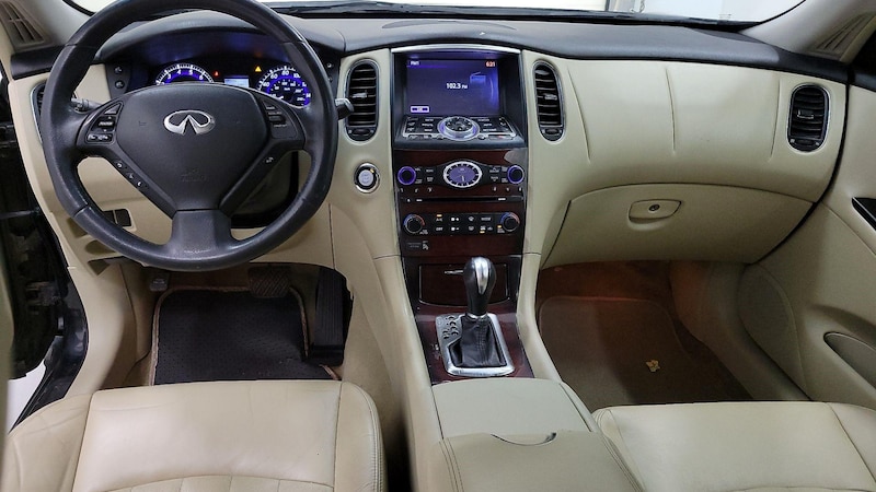 2016 INFINITI QX50  9