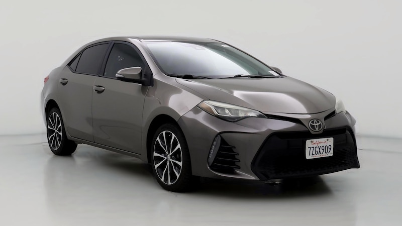 2017 Toyota Corolla SE Hero Image