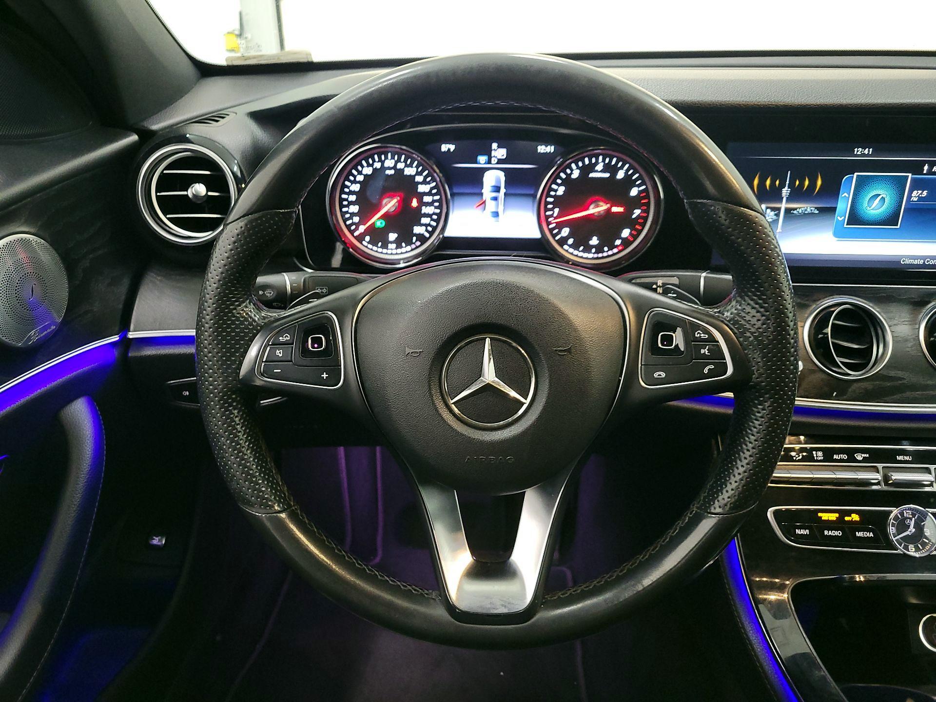 Thumbnail: 2017 Mercedes-Benz E-Class - 10