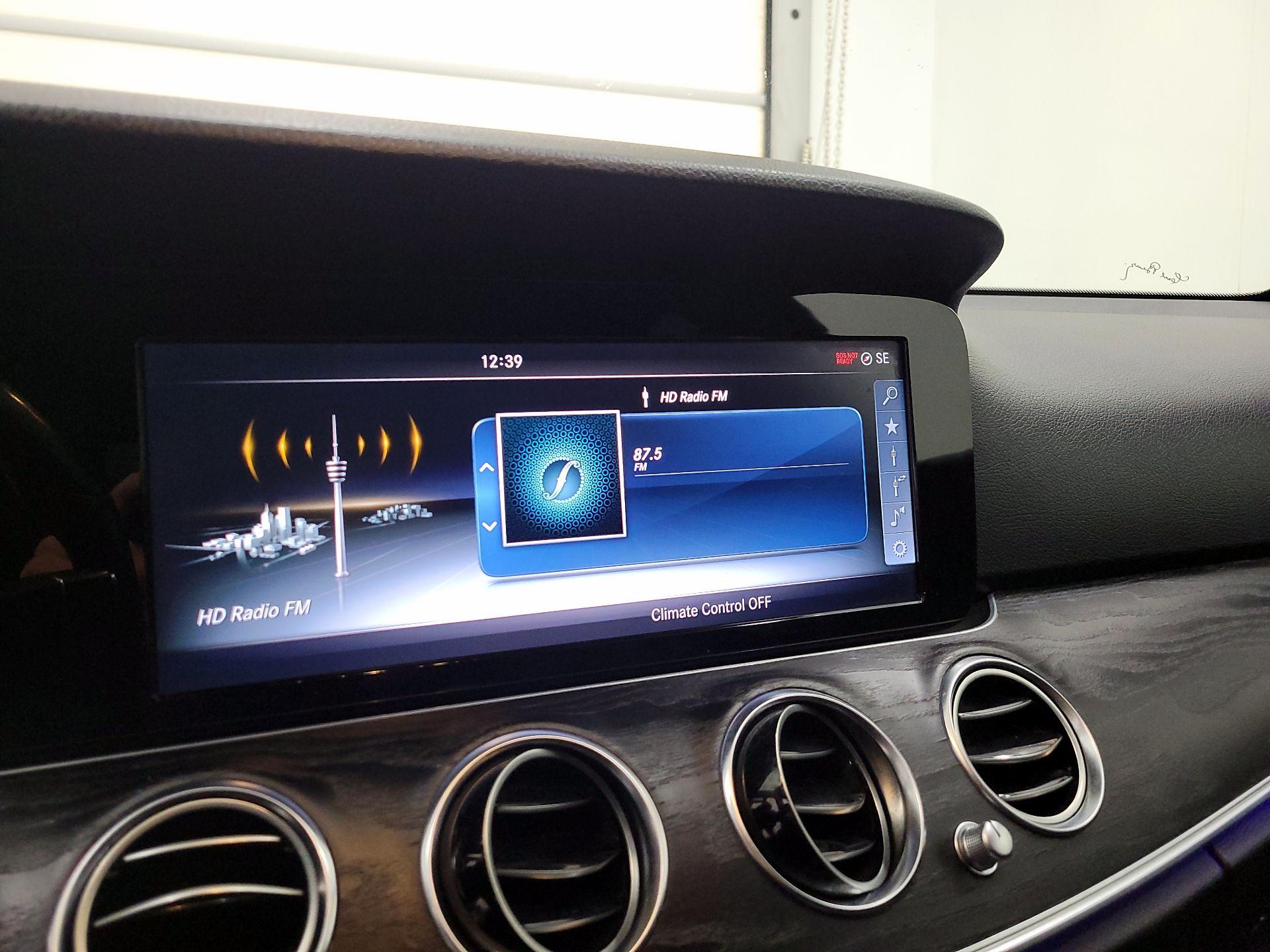 Thumbnail: 2017 Mercedes-Benz E-Class - 14
