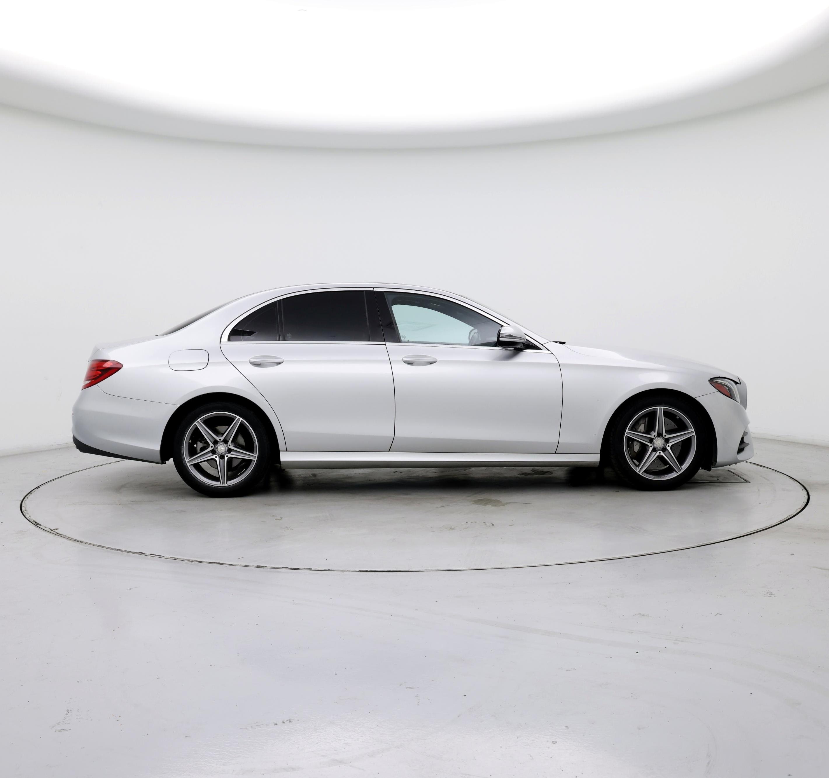 Thumbnail: 2017 Mercedes-Benz E-Class - 7