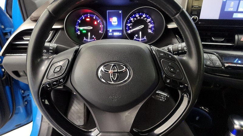 2019 Toyota C-HR Limited 10