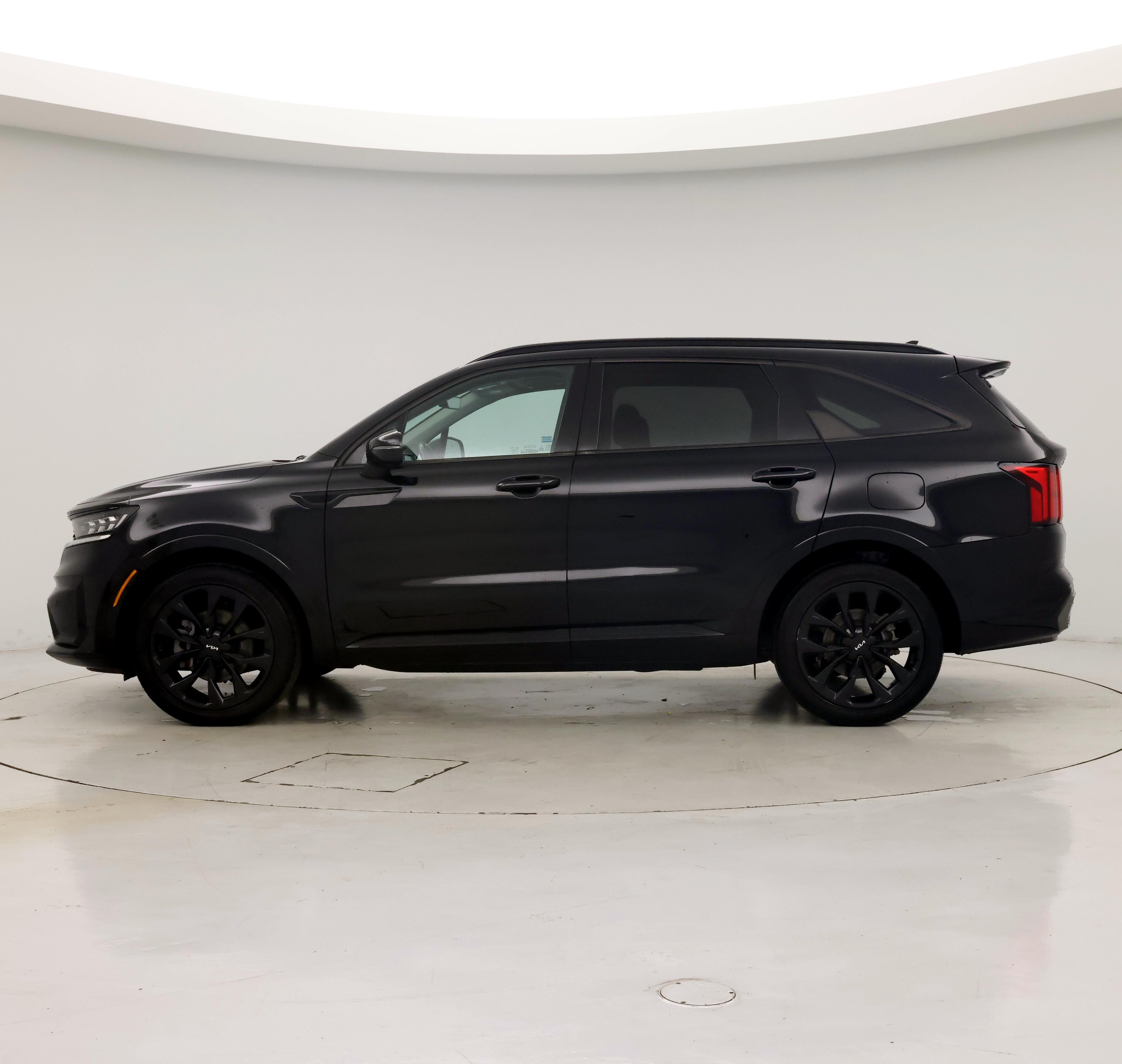 Thumbnail: 2022 Kia Sorento - 3