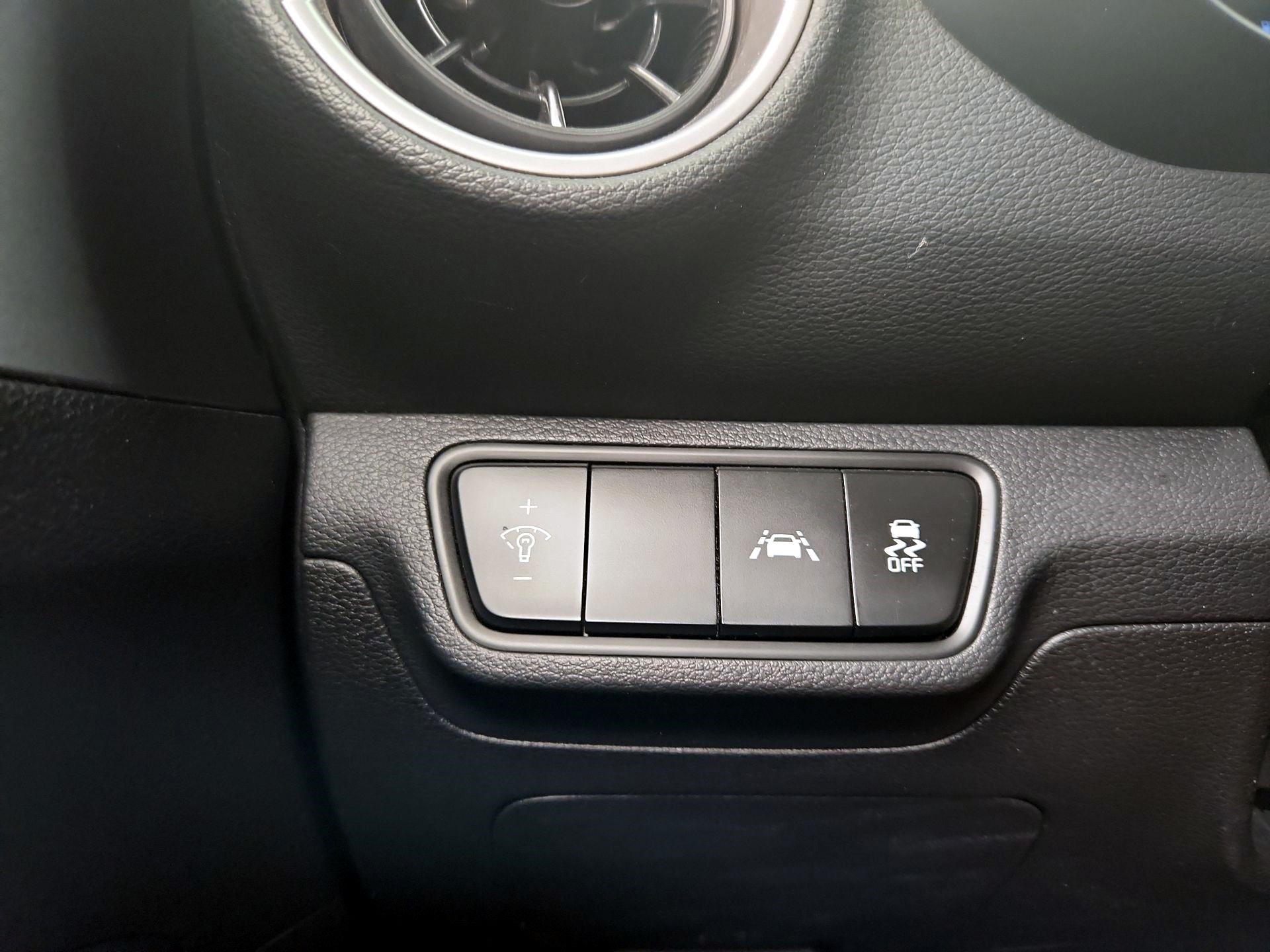 Thumbnail: 2021 Kia Forte - 13