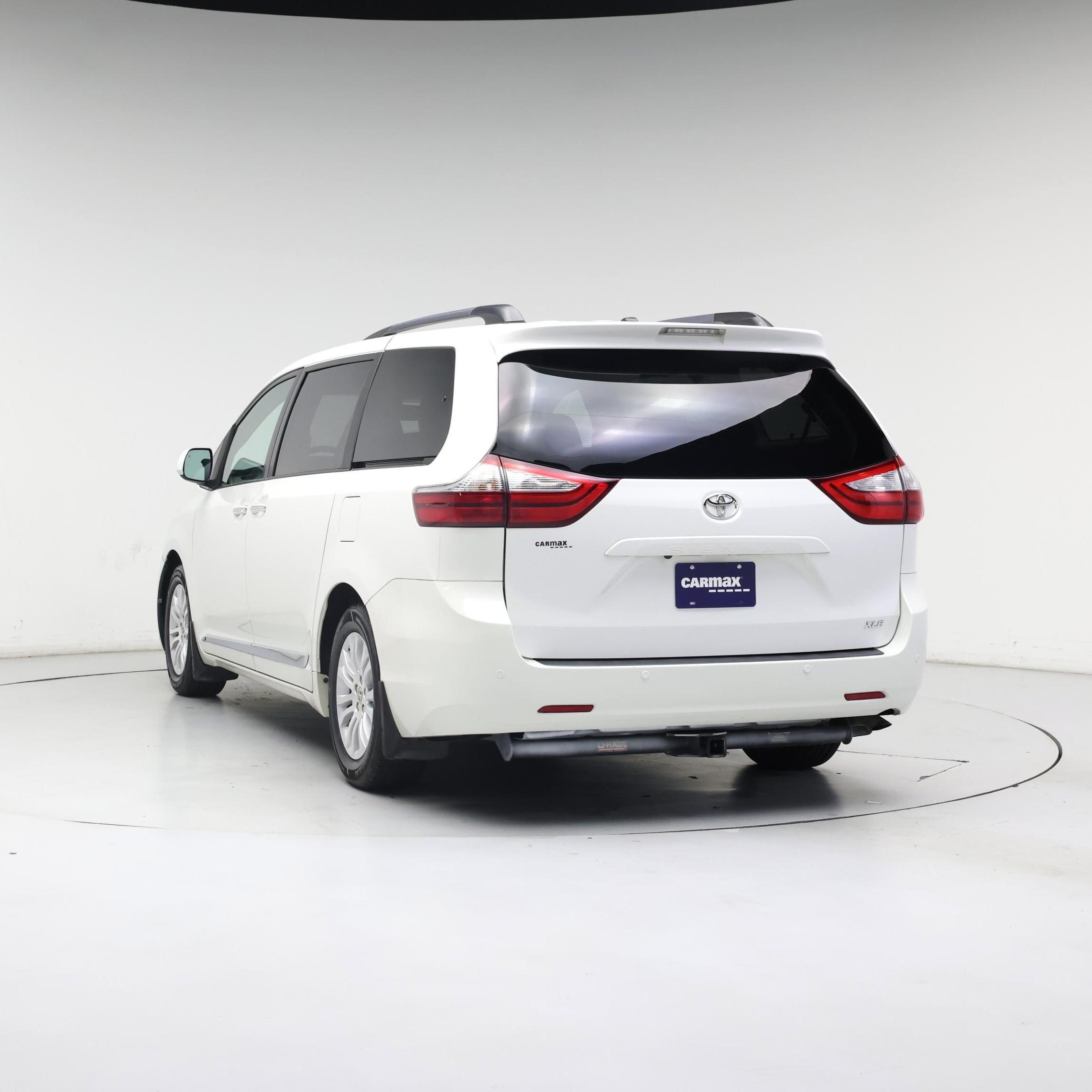 Thumbnail: 2015 Toyota Sienna - 2