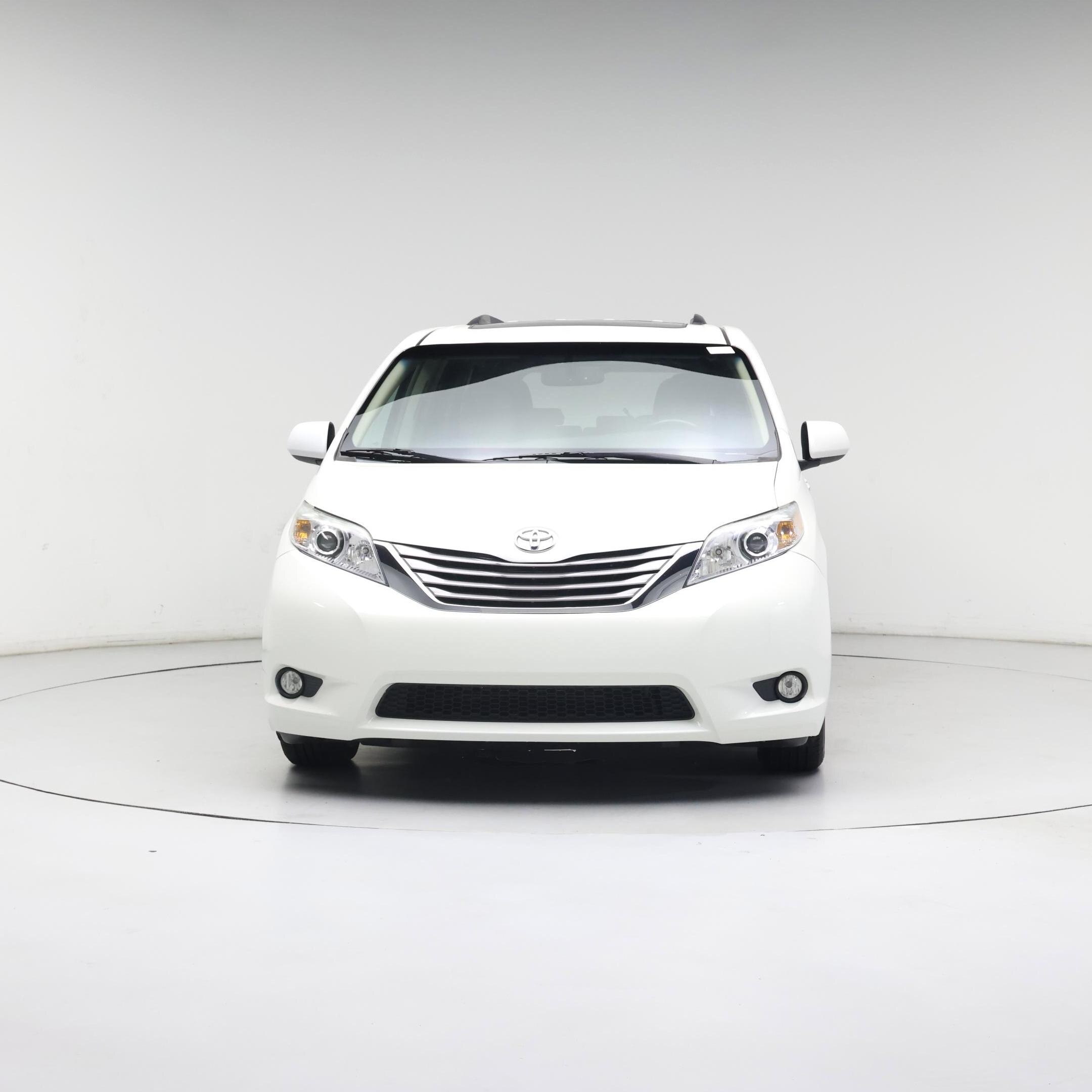 Thumbnail: 2015 Toyota Sienna - 5